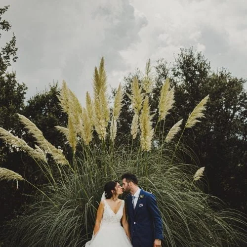 weddings in Girona and Costa Brava. Original couples photography