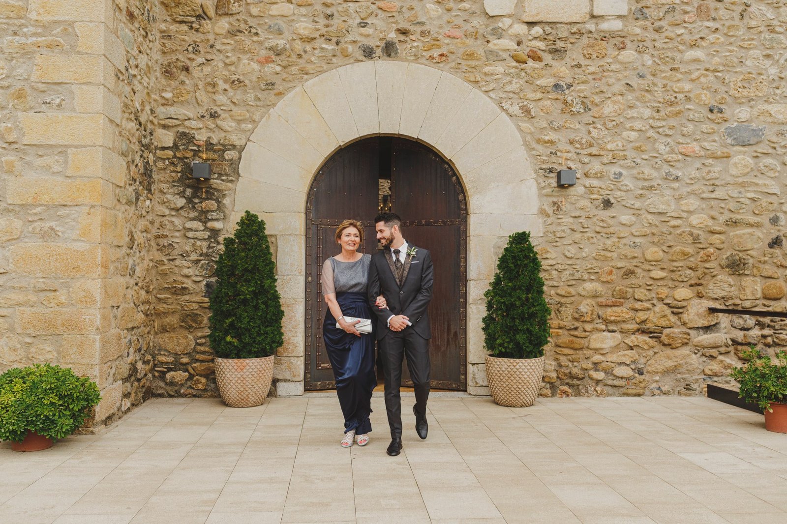 weddings in Girona and Costa Brava. Original couples photography